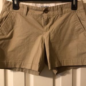 Old Navy women’s PETITE khaki shorts
